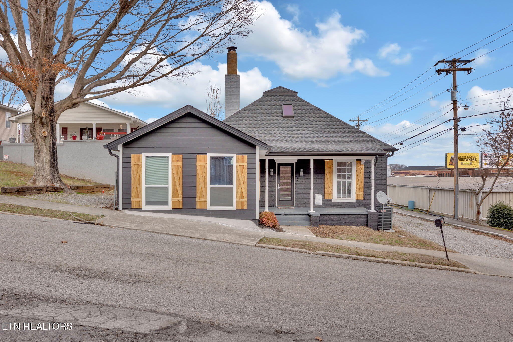 107 N C St – photo 1 of 24