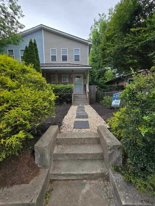 1404 N 30th St – photo 1