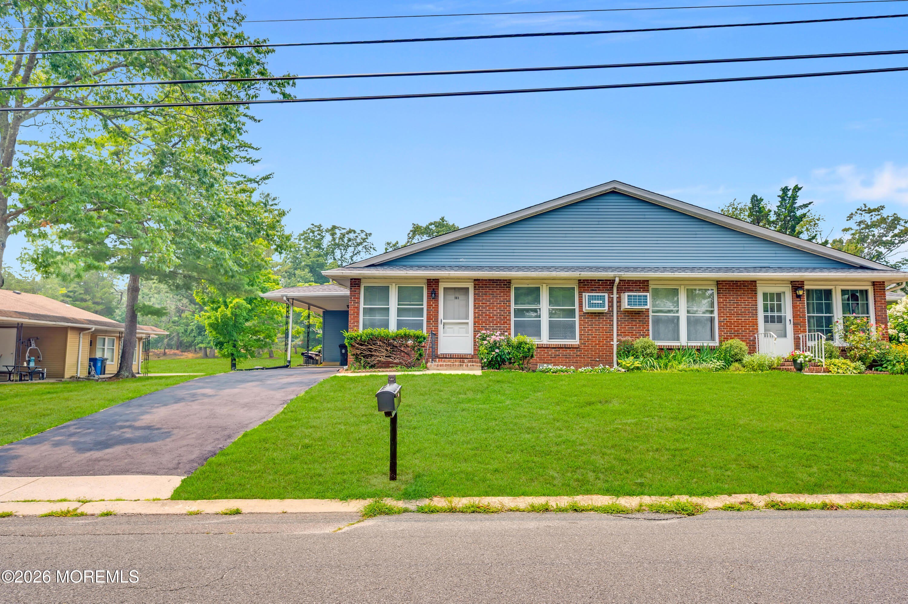 16 B Sycamore Access Road – photo 1 of 23
