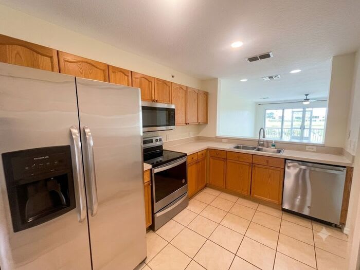 2607 Emerald Lake Court – photo 1