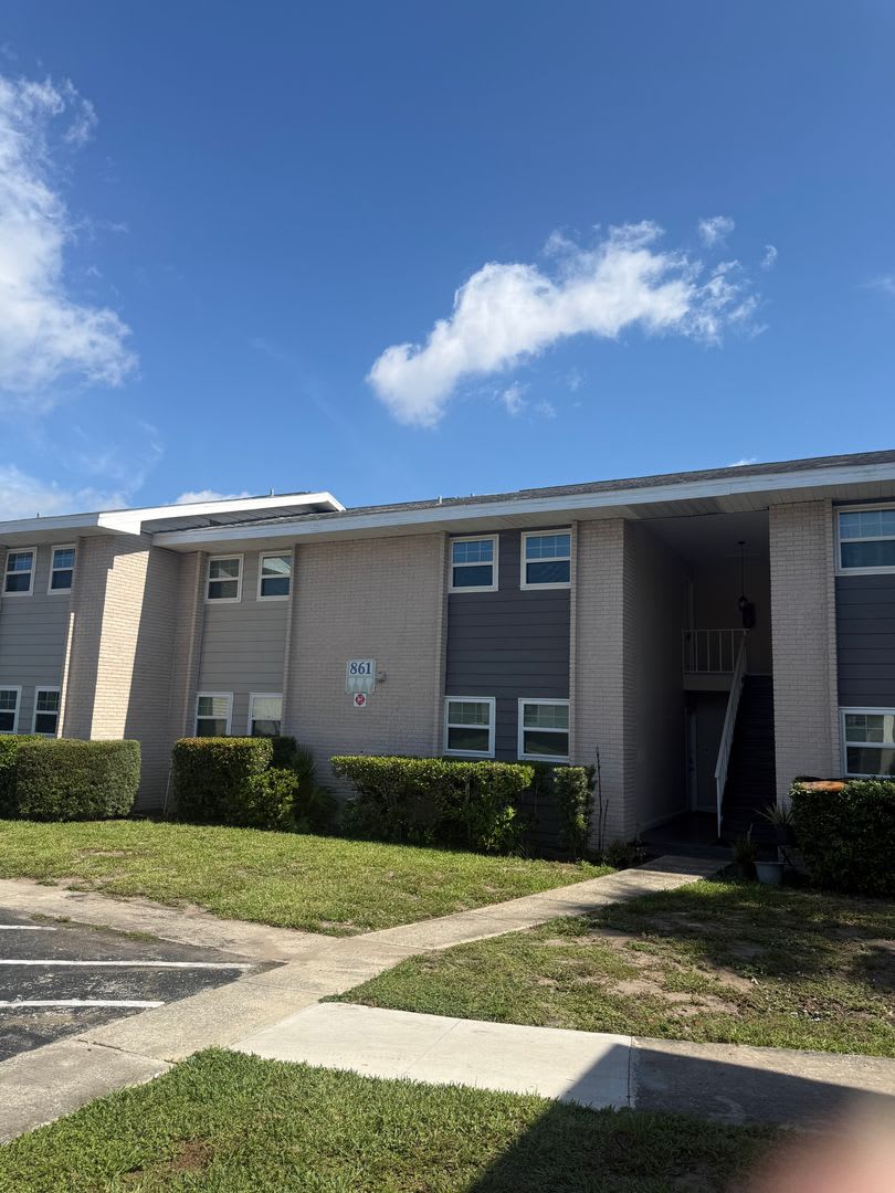 Spacious Condo in Las Palmas @ Sand Lake in Orlando – photo 1 of 28