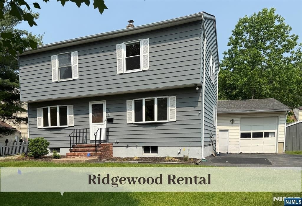 726 Midwood Road – photo 1 of 23