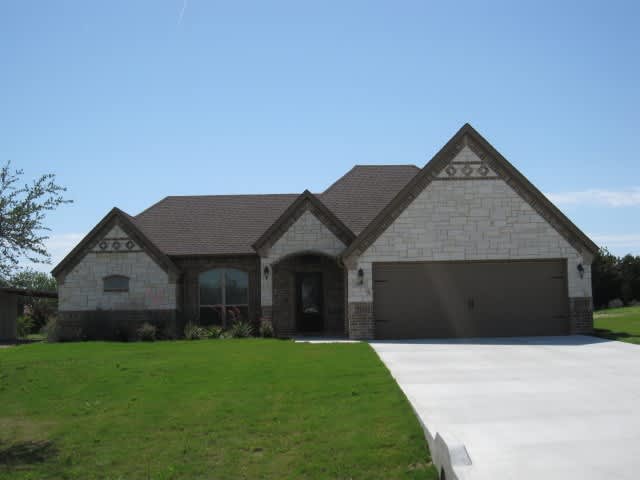 COMING SOON!!! 3/2/2 Upscale with Spa‑Style Primary Suite, Water Included – photo 1
