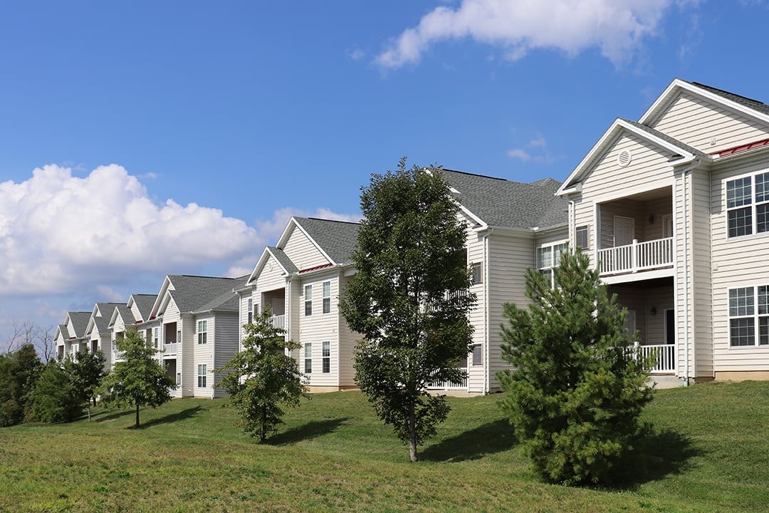 1700 Mountain View Road 10 – photo 1 of 185