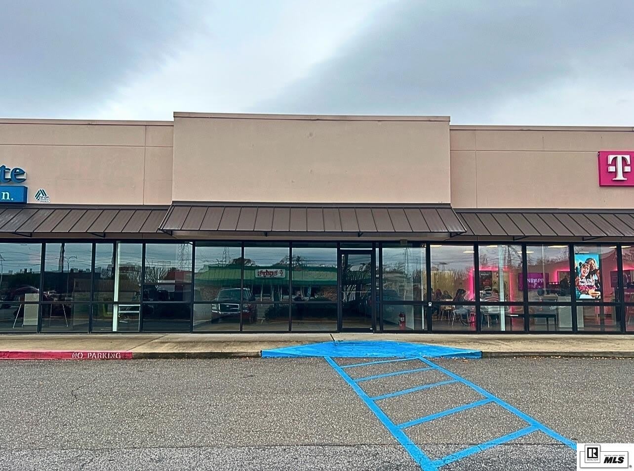 2880 LOUISVILLE AVENUE – photo 1