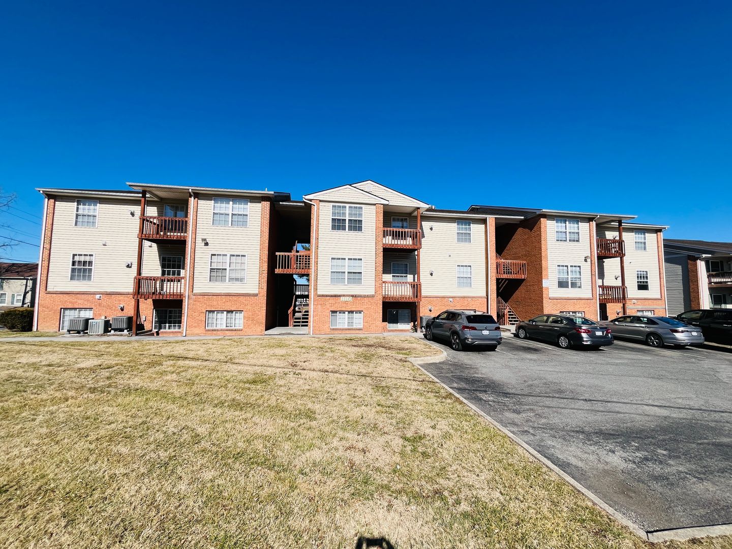 2 Bedroom 1 Bathroom Condo – photo 1
