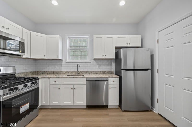 18 Charles St – photo 1 of 10