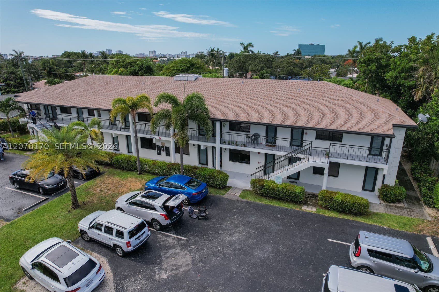 2140 Ne 56 – photo 1