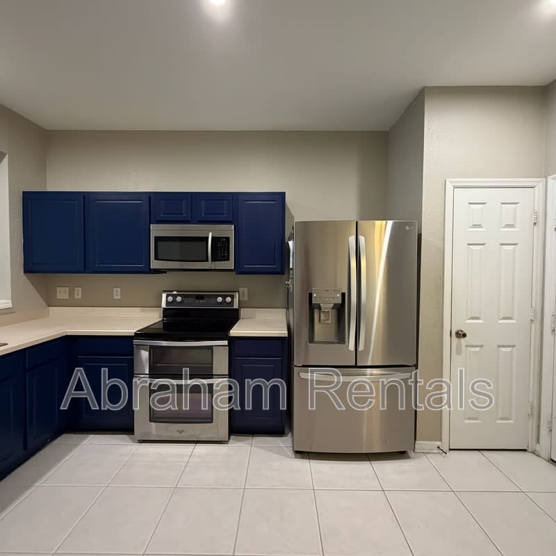 5004 Hawkstone Drive – photo 1