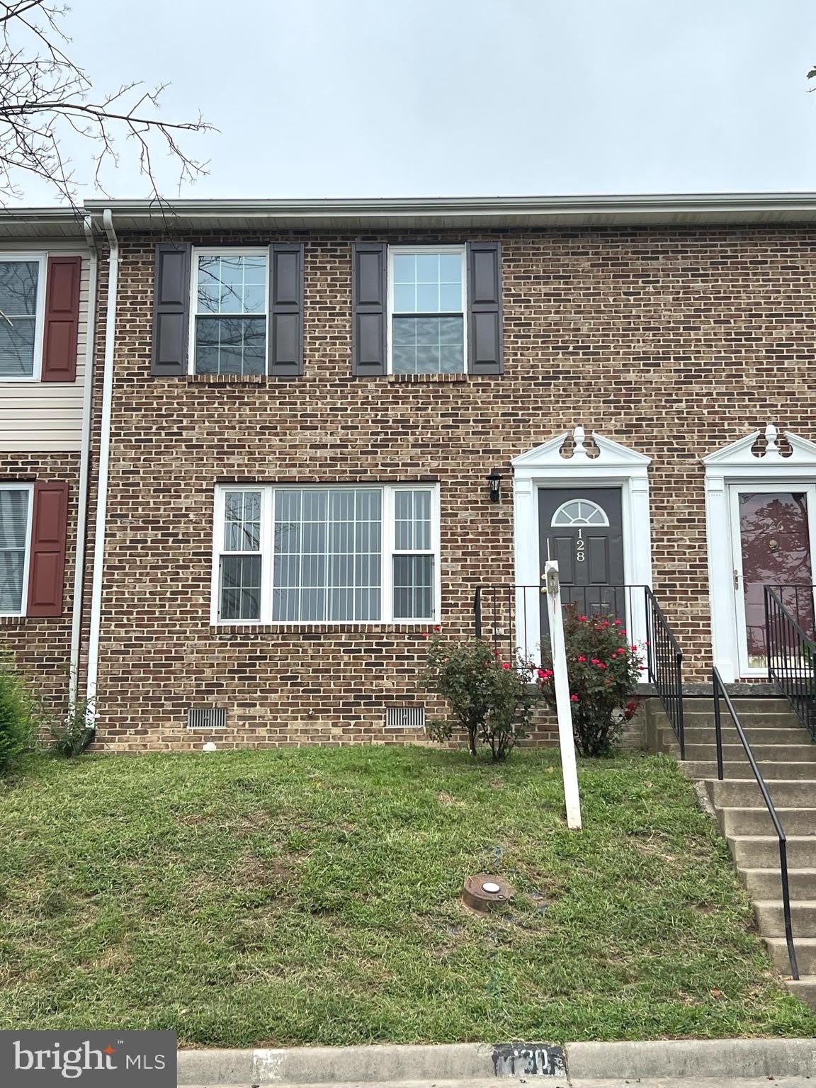128 PARKSIDE Drive – photo 1