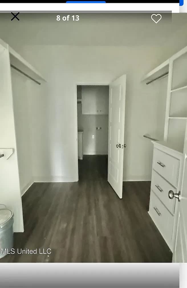 405 Baleigh Way – photo 1 of 9