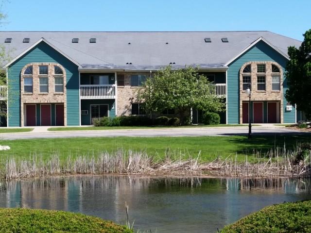 3 Bedroom 1 5 Bathroom Townhome For Rent Waukesha Wi – photo 1 of 75