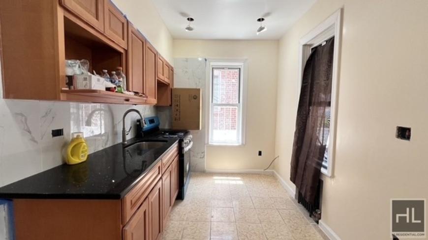 586 EAST 54 STREET – photo 1