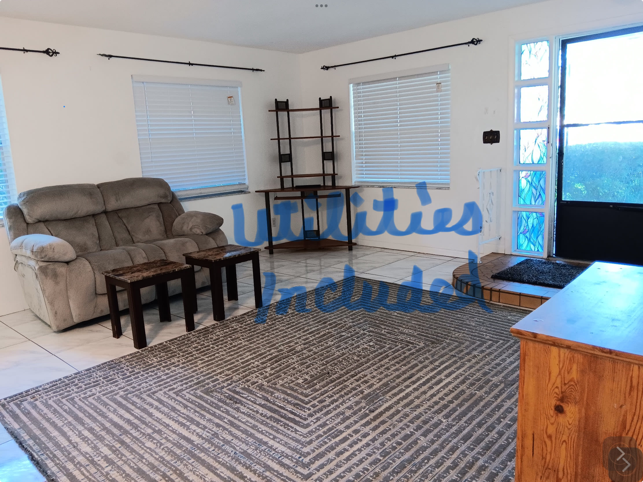 137 White St – photo 1