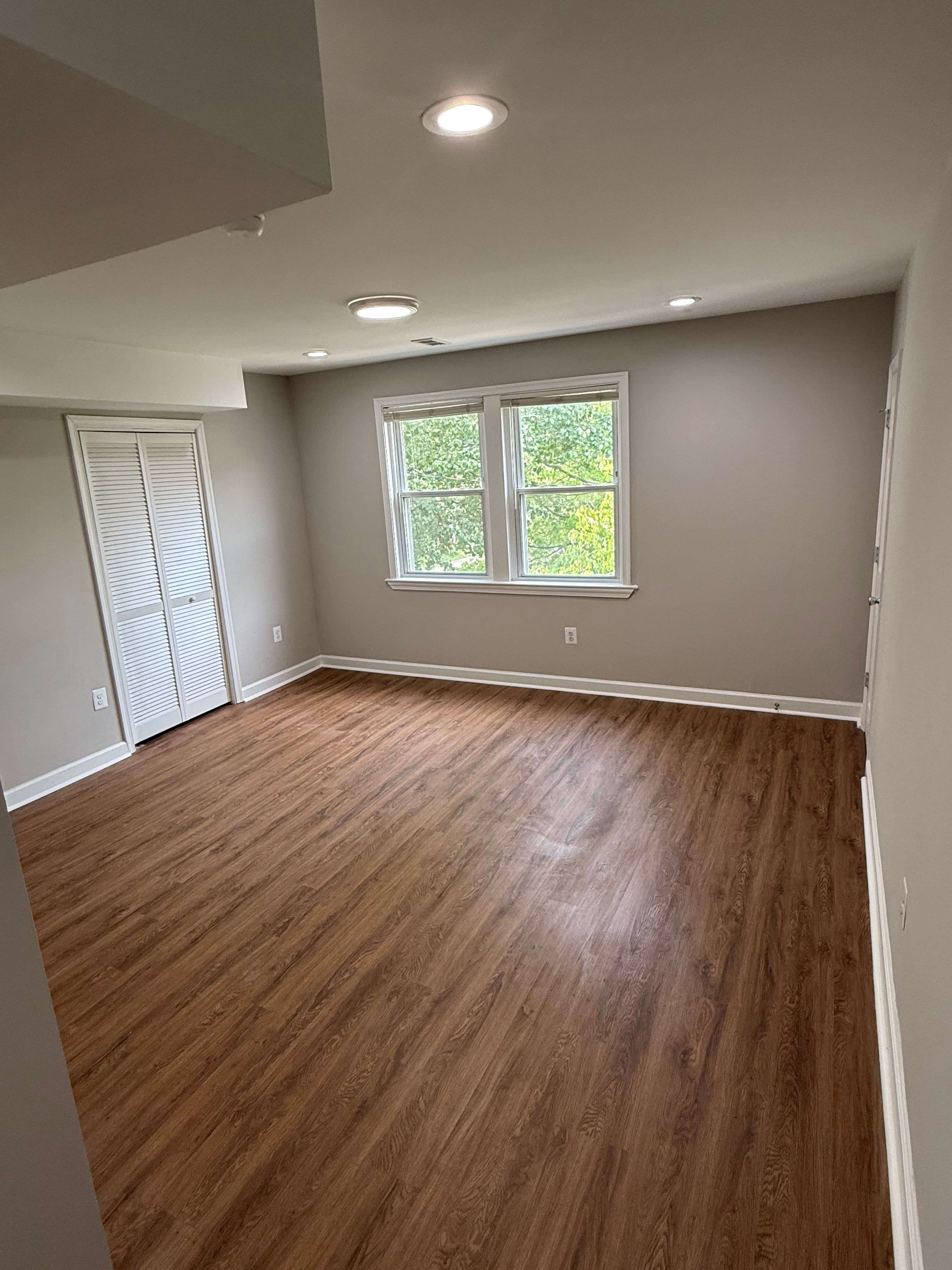 403 Newcomb Street Southeast – photo 1