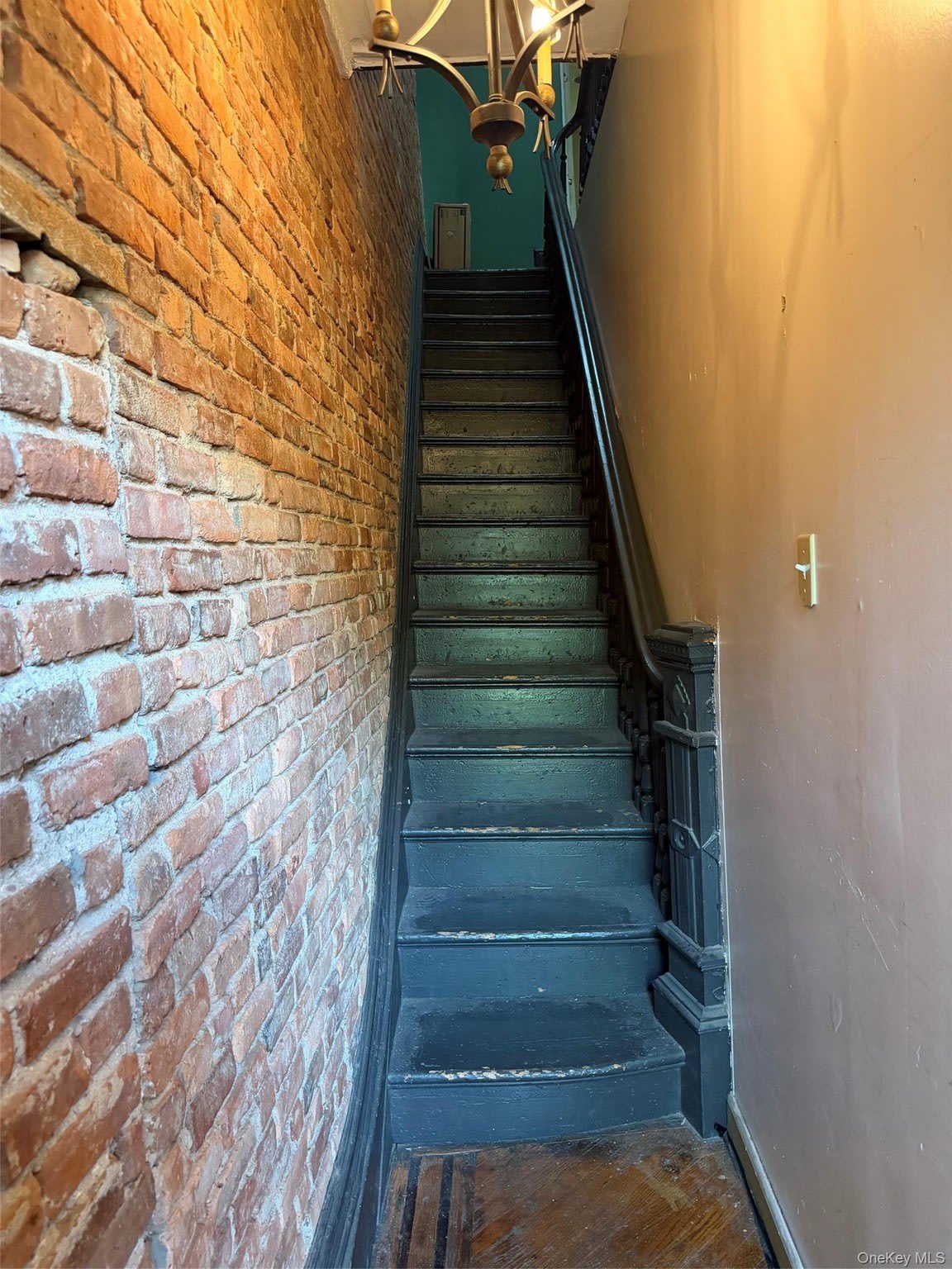 439 Quincy Street – photo 1