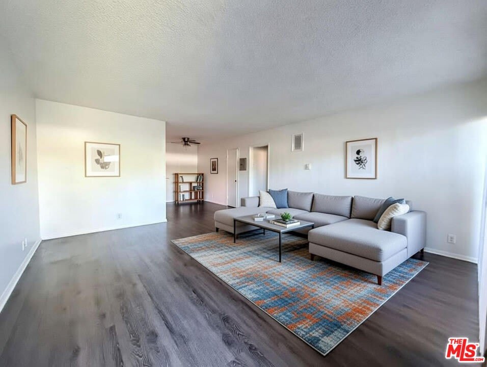 1208 W Adams Blvd – photo 1