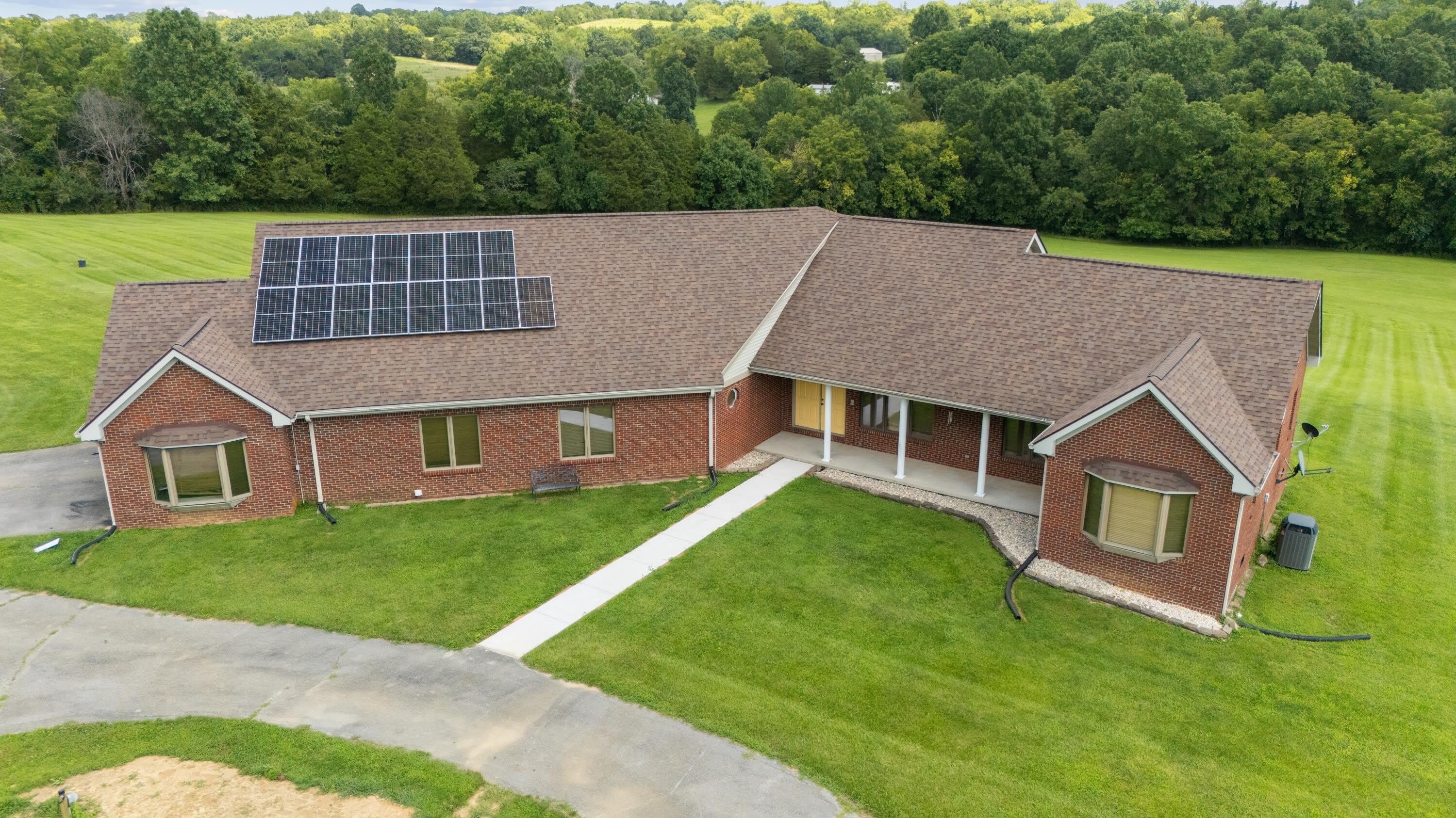 1221 Hawthorne Lane – photo 1 of 36