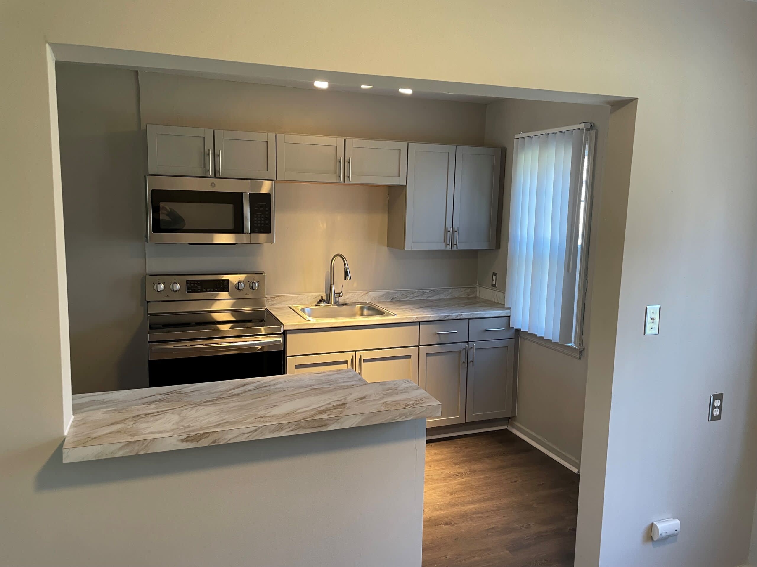 1065 Covington Dr – photo 1