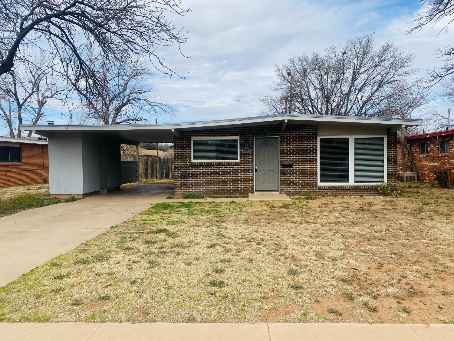 2704 68th Street – photo 1
