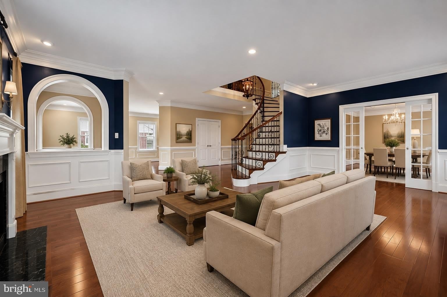 2138 PATRICK HENRY Drive – photo 1