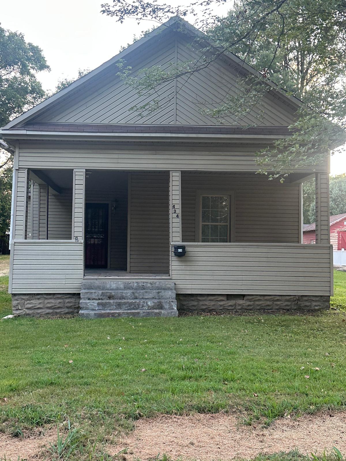 434 N 4th Ave – photo 1 of 10