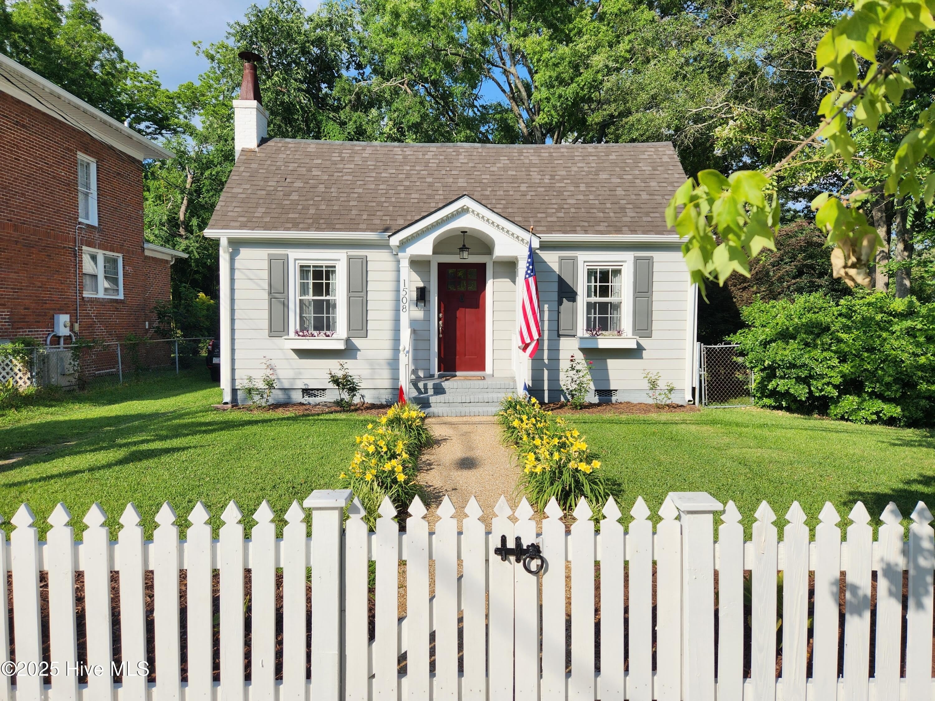 1508 National Avenue – photo 1 of 205