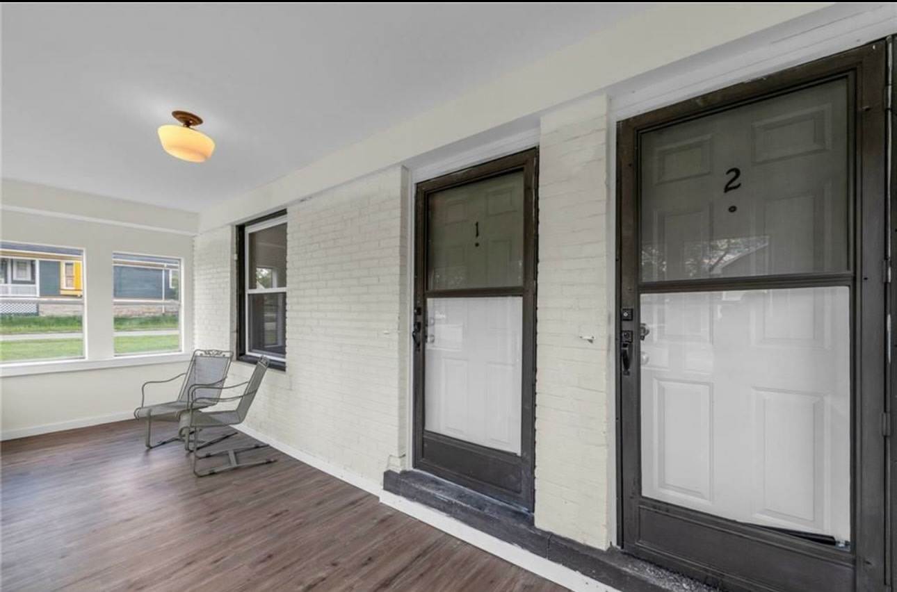 2942 Wayne Ave – photo 1