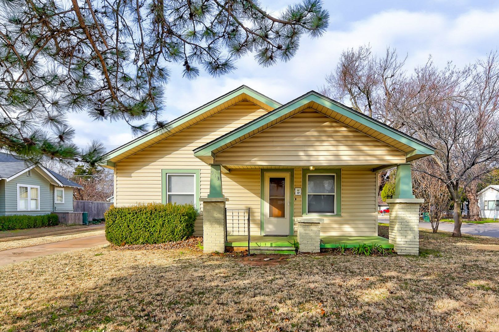Charming Gem On Historic Boulevard – photo 1