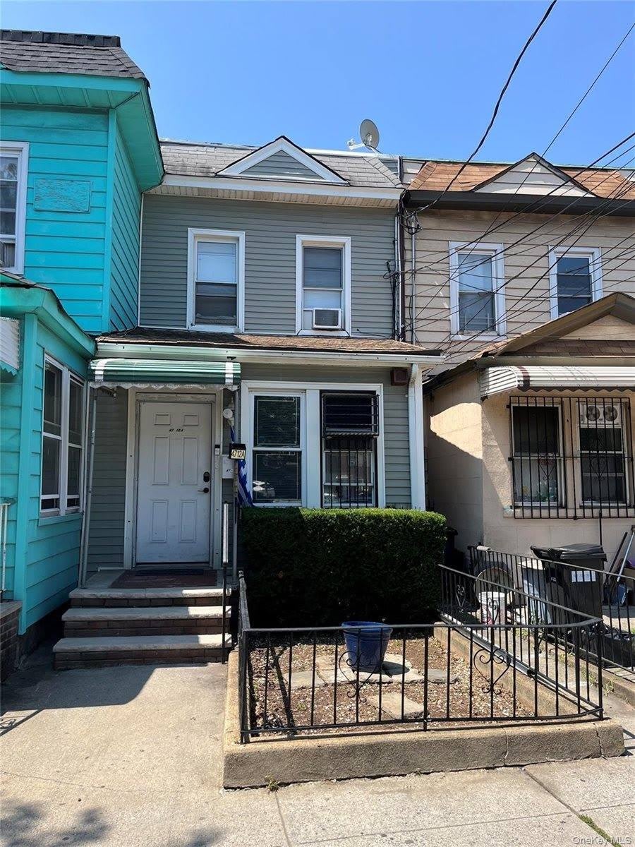 4712 1 2 99Th Street – photo 1