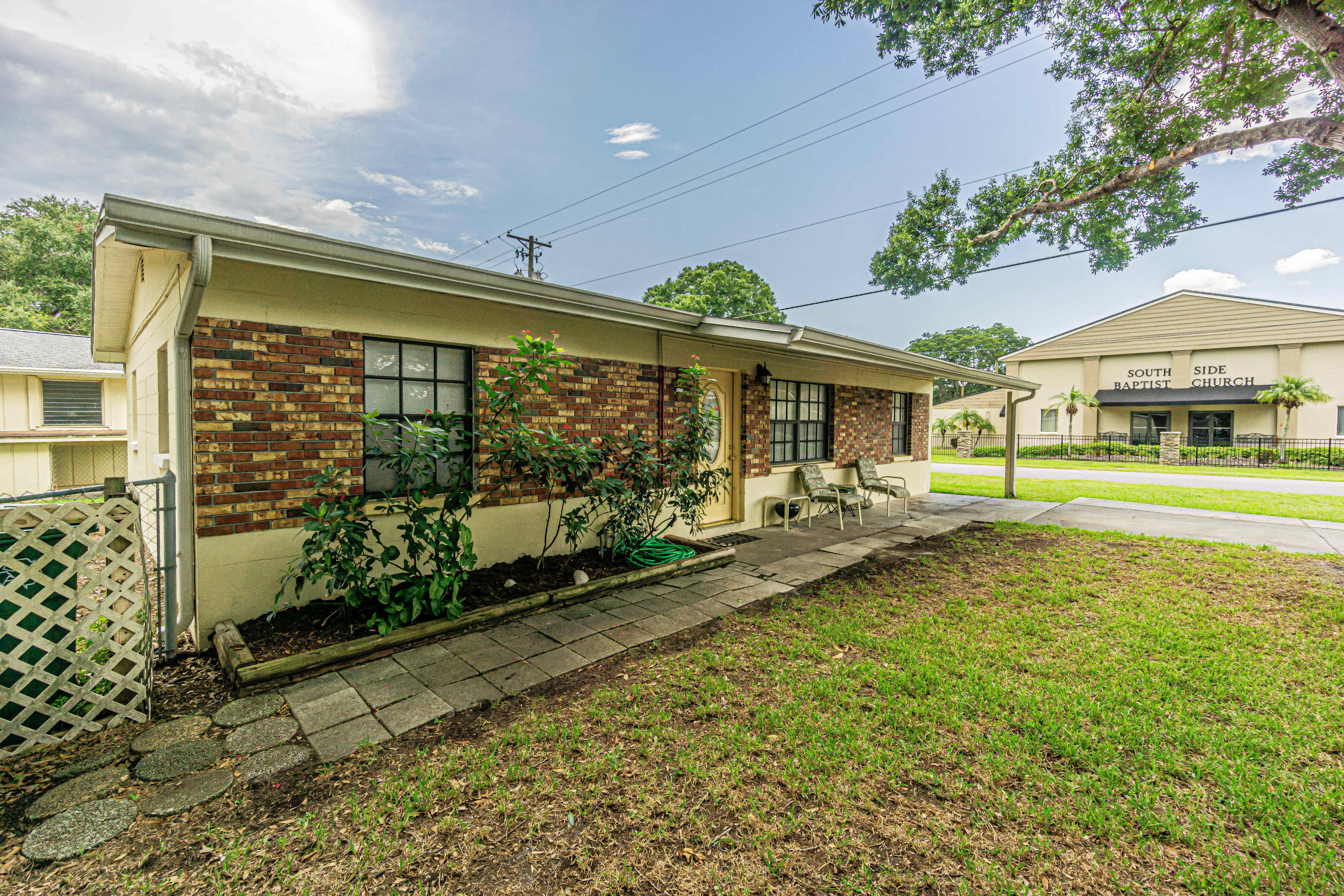 6201 S Adelia Ave – photo 1