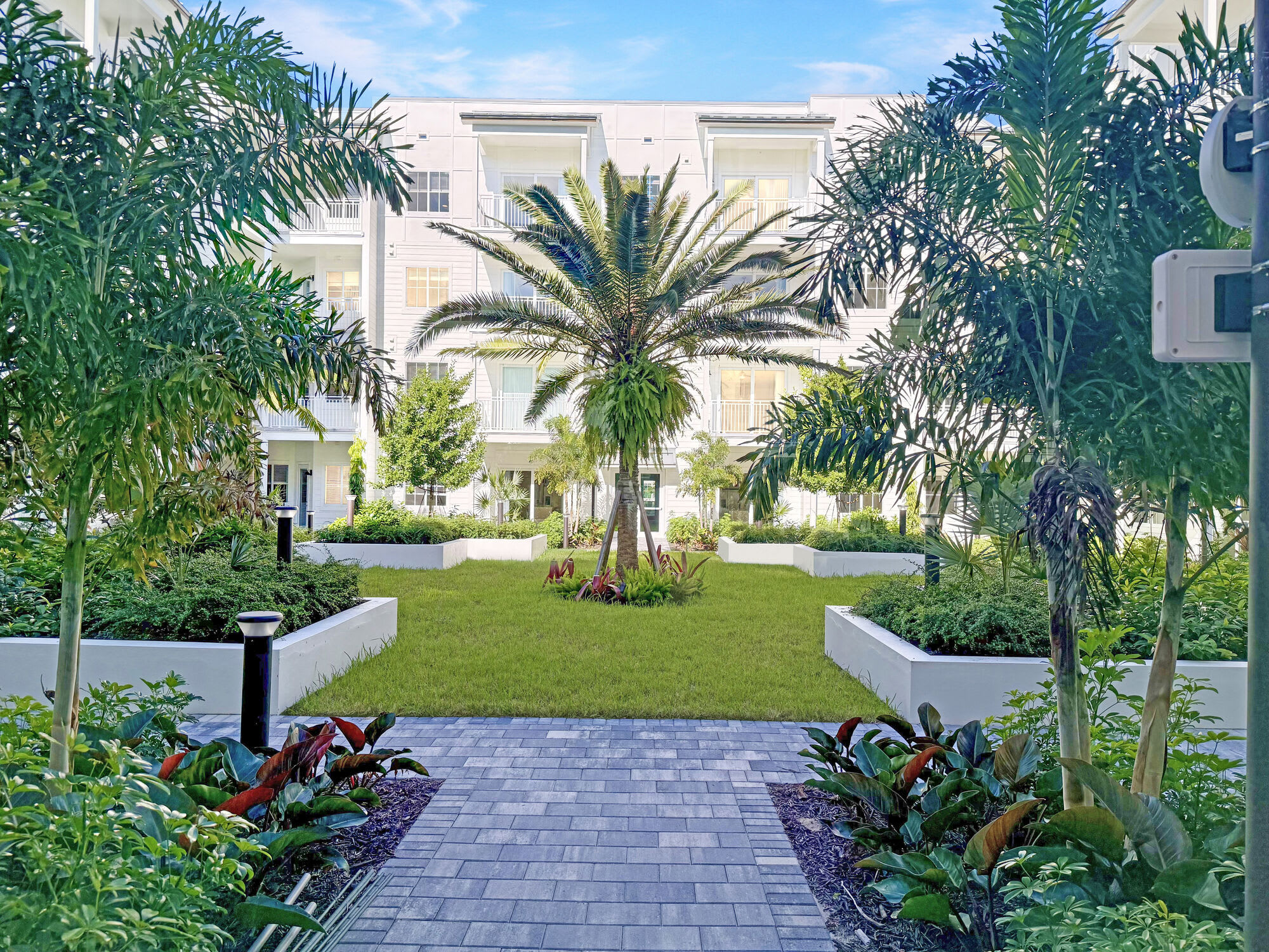 Illumina at Gulf Coast Town Center – photo 1