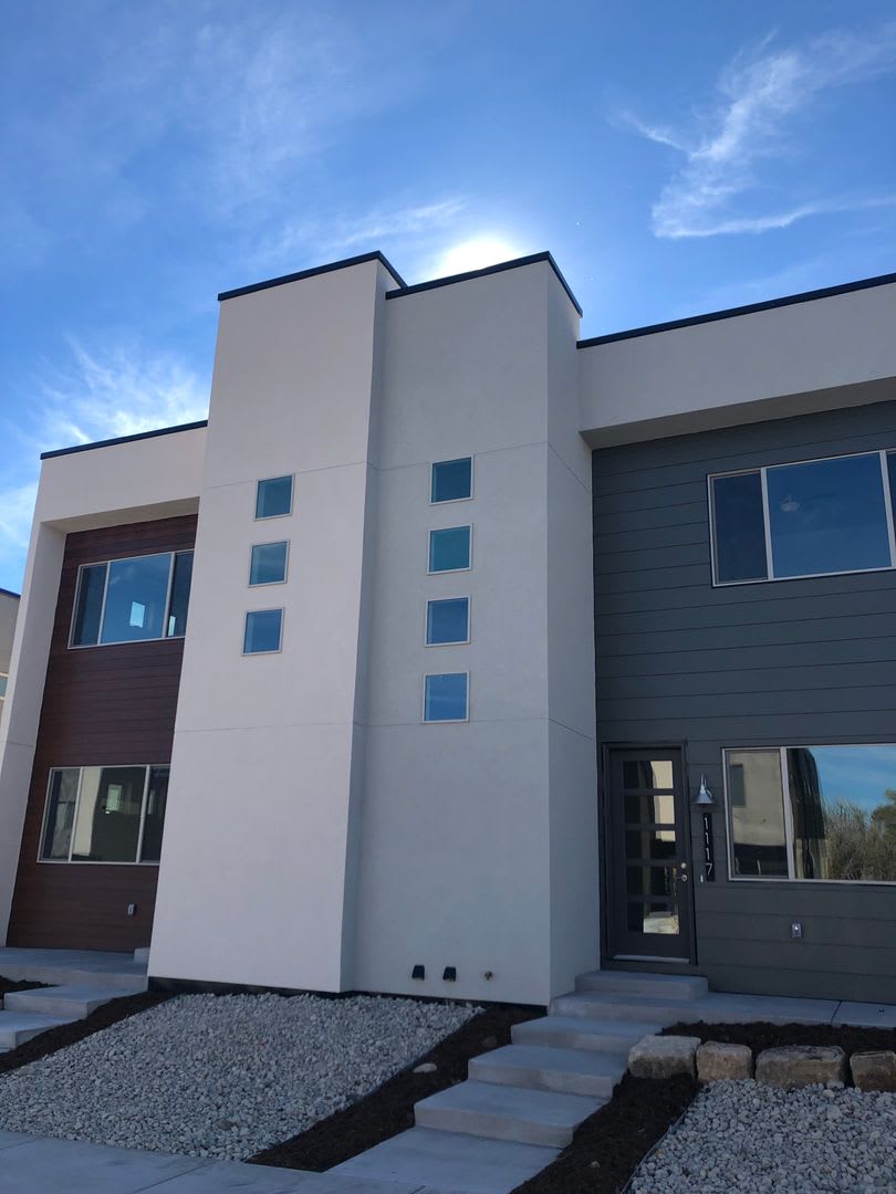 Spacious Townhome – photo 1 of 5