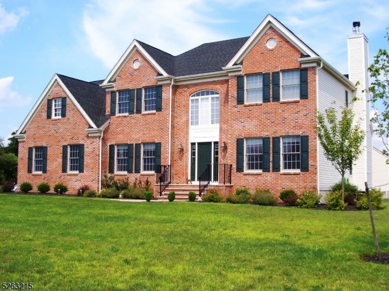 16 Gumble Ct – photo 1 of 21