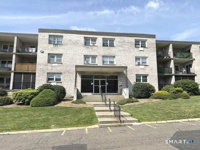 308 Meadowside Road – photo 1 of 20