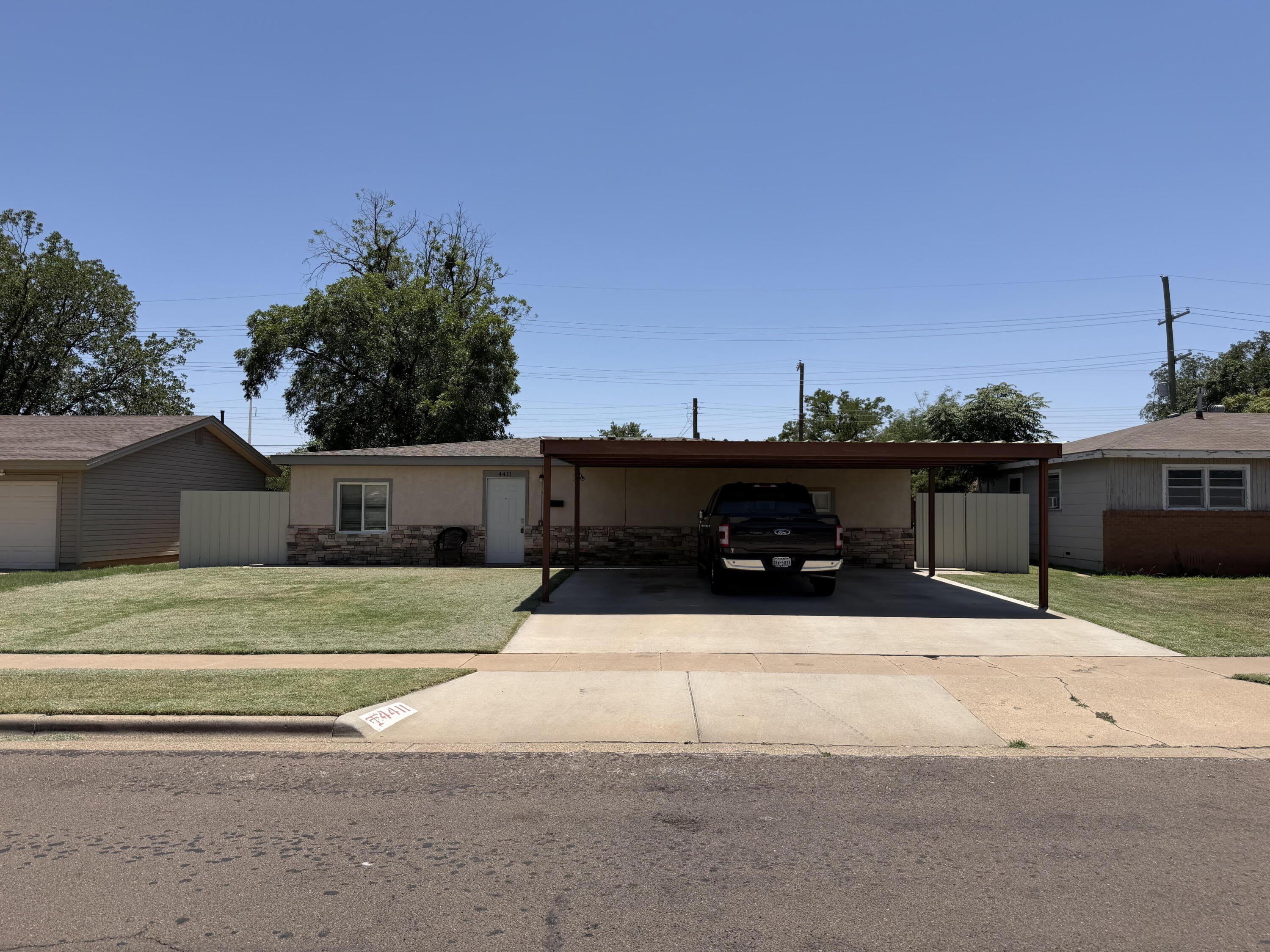 4411 32nd Street – photo 1
