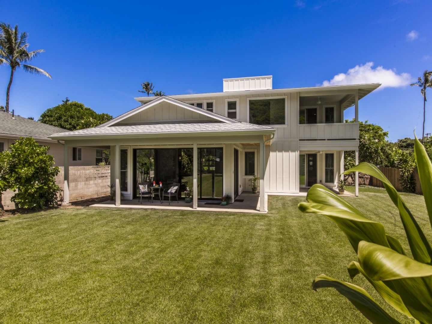 Beautiful Tropical Home Close To Beach W Pool Yard Ac Hale Nani Lanikai – photo 1 of 335