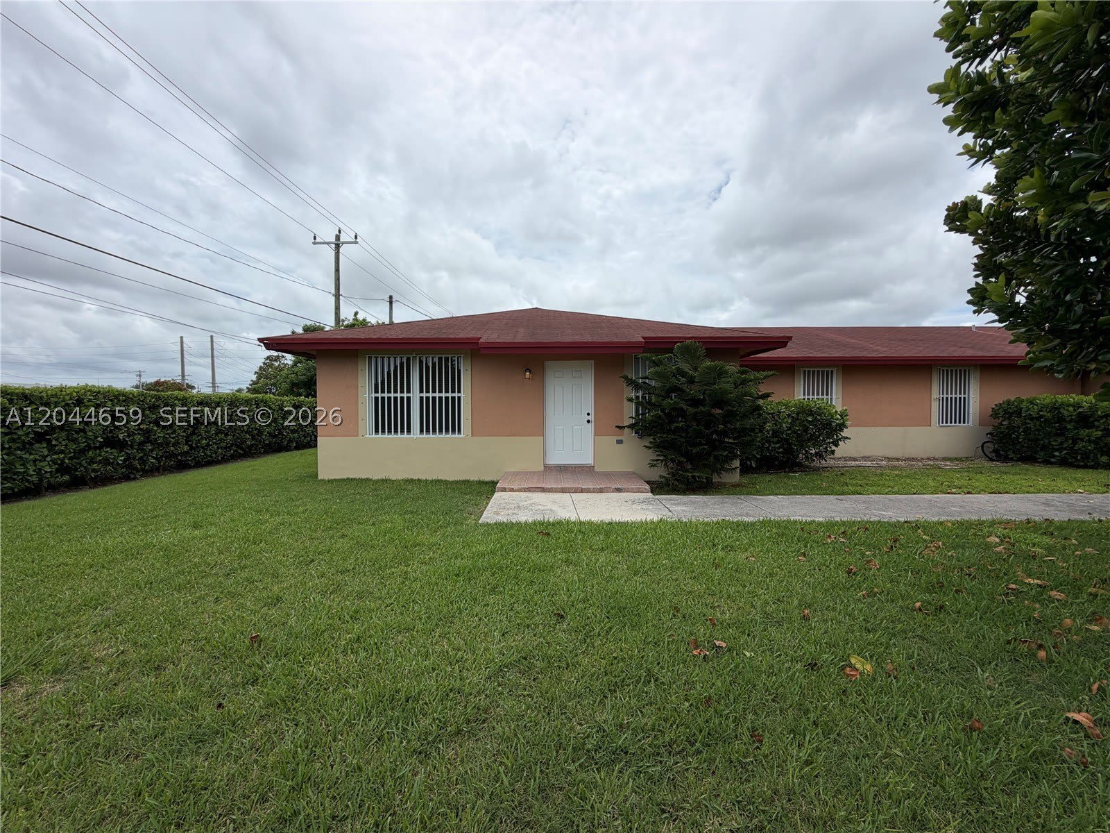 10530 SW 183rd St – photo 1