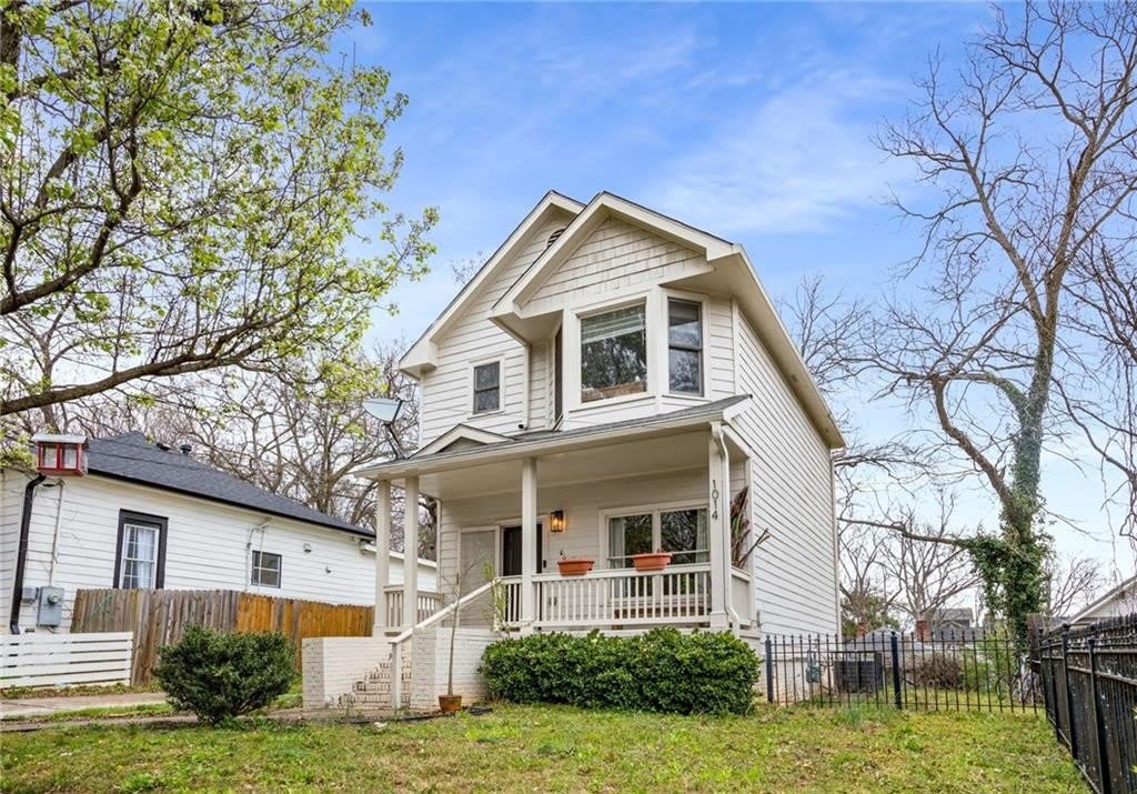 1014 Fern Avenue SE – photo 1