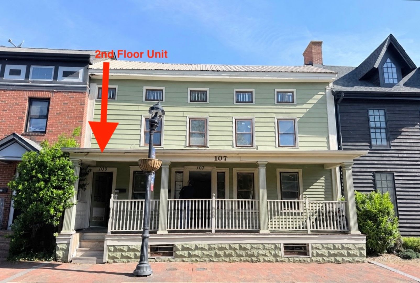 UPSTAIRS Downtown Milford Gem Near the Riverwalk &amp; Local Hotspots! – photo 1 of 11