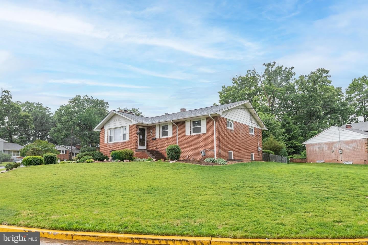 3510 Duke St – photo 1 of 354