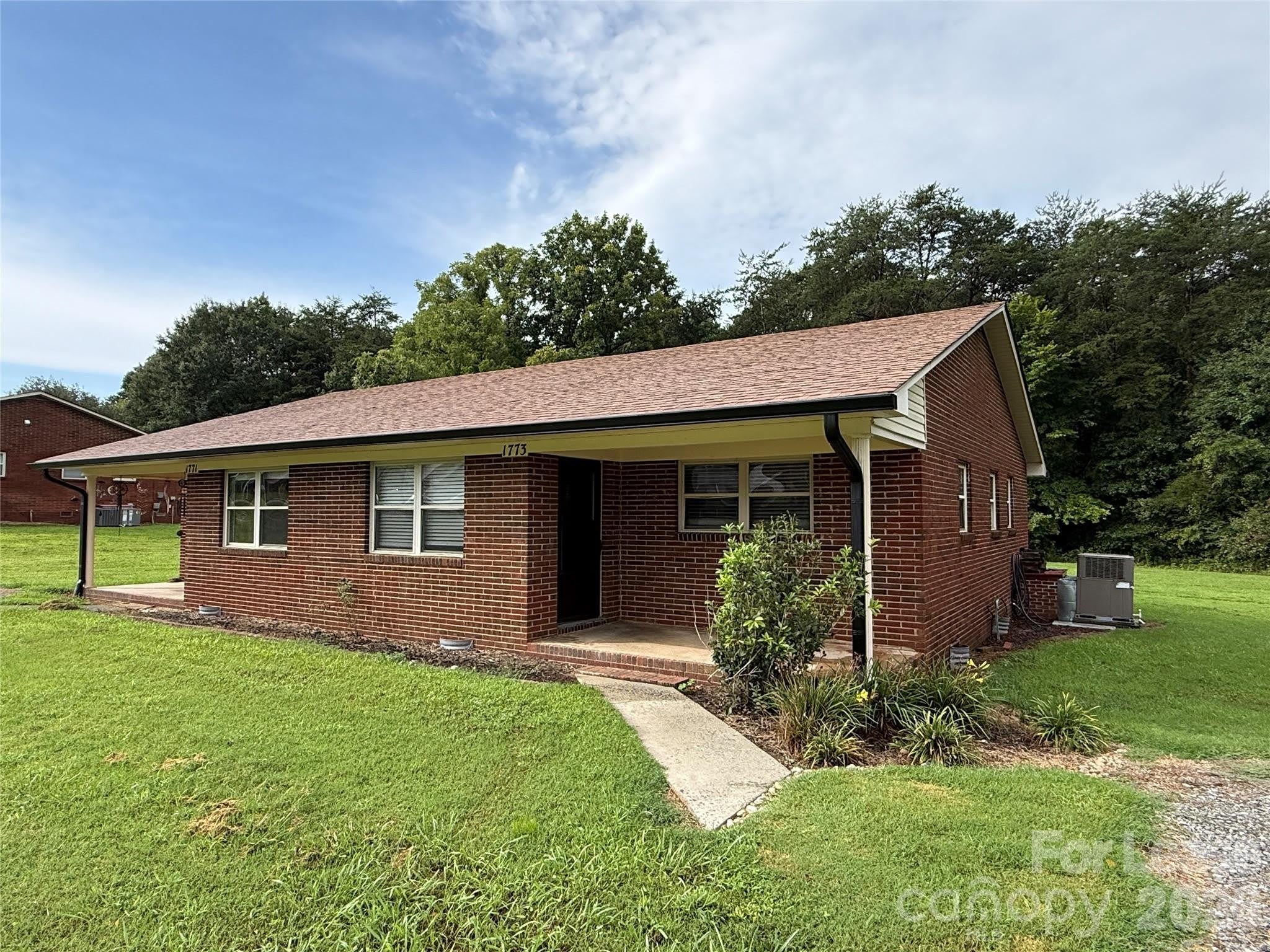 1773 River Road – photo 1 of 10