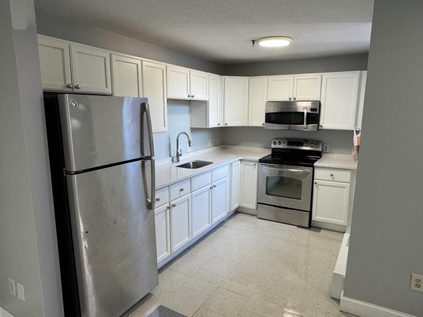 46 Amesbury – photo 1 of 8