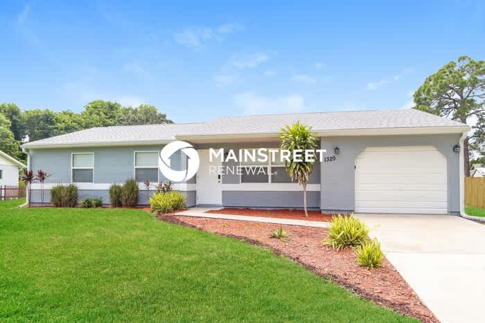 1320 Mann Avenue Northwest – photo 1