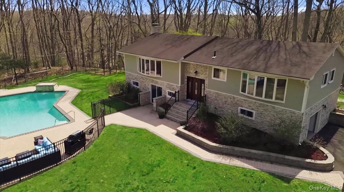263 Oyster Bay Road – photo 1 of 42
