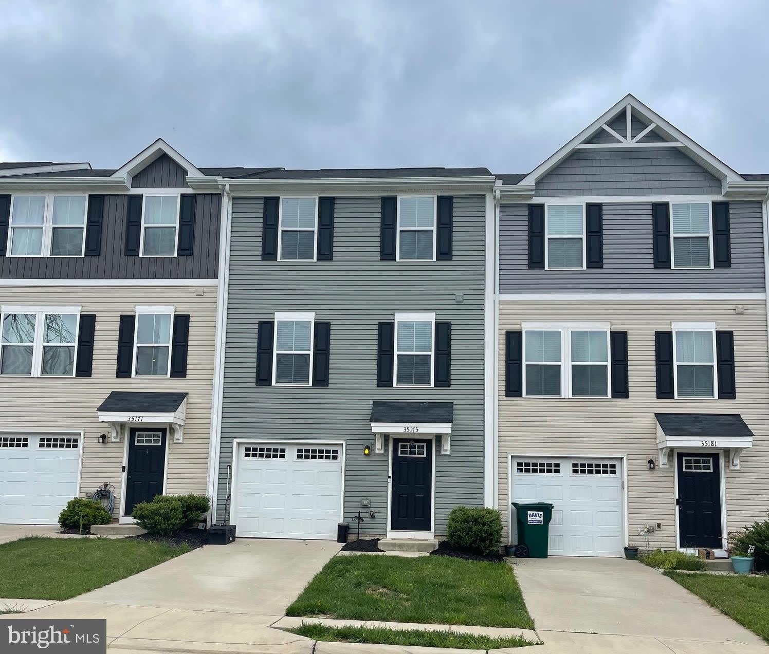 35175 SARA Court – photo 1 of 5