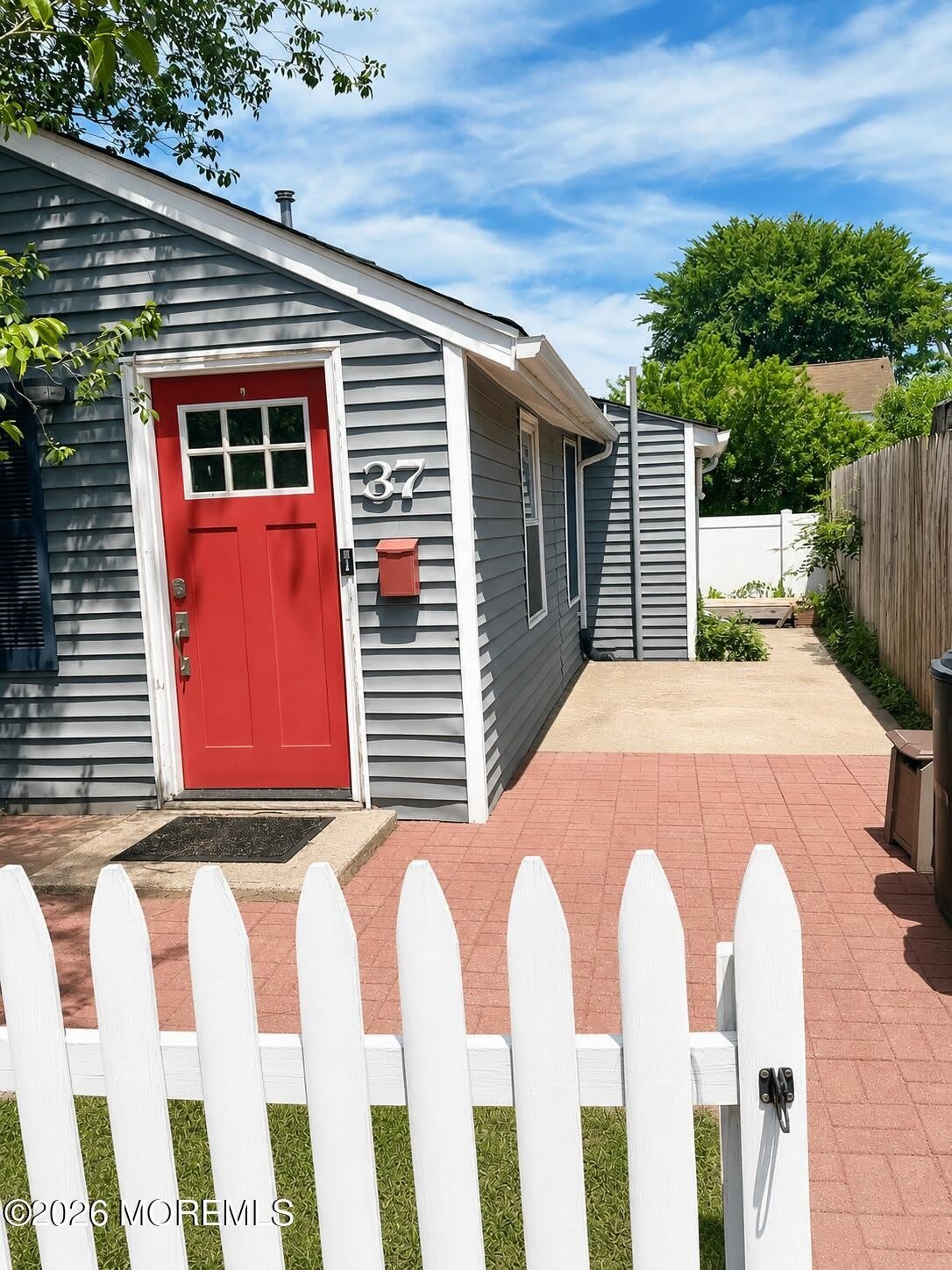 37 Myrtle Avenue – photo 1 of 14