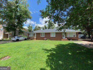 256 E Broad Street – photo 1 of 10