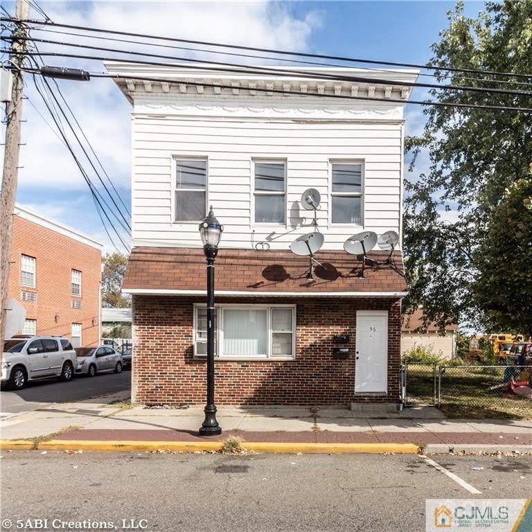 556 Roosevelt Avenue – photo 1 of 14