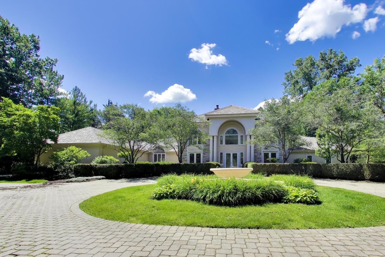 148 N Ahwahnee Road